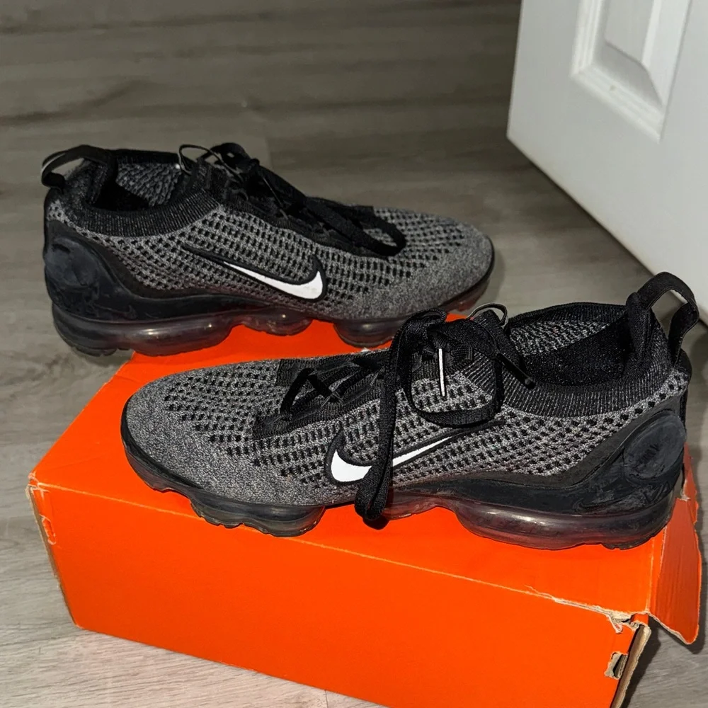 Nike Kids Black and Gray Flyknit Sneakers